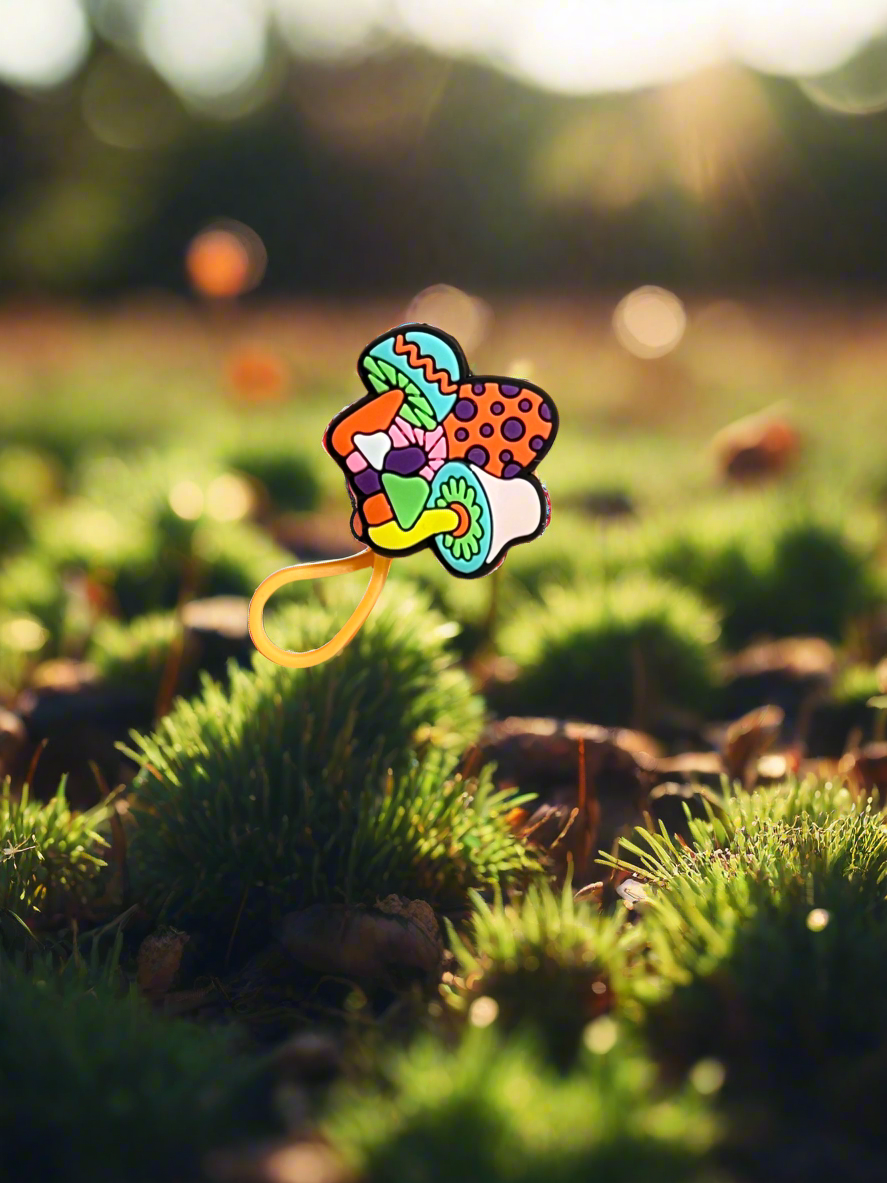 Trippy Mushroom Straw Buddy
