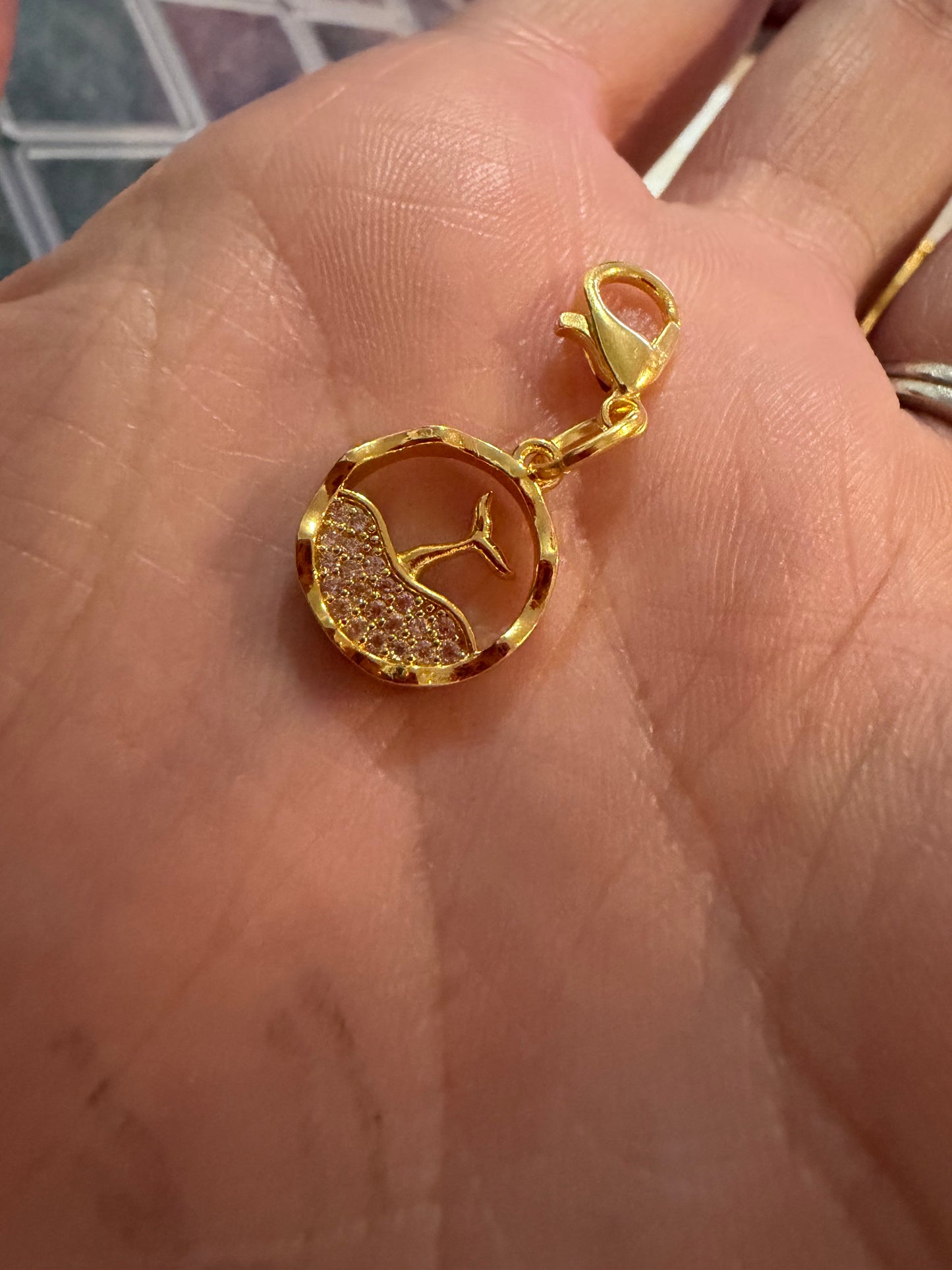 18k glamour mermaid tail charm for collar or bracelet